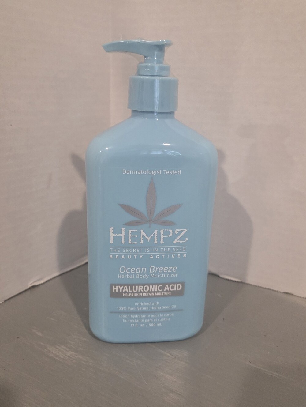 Hempz Ocean Breeze Herbal Moisturizer 17 Fl.oz. With Hyaluronic Acid